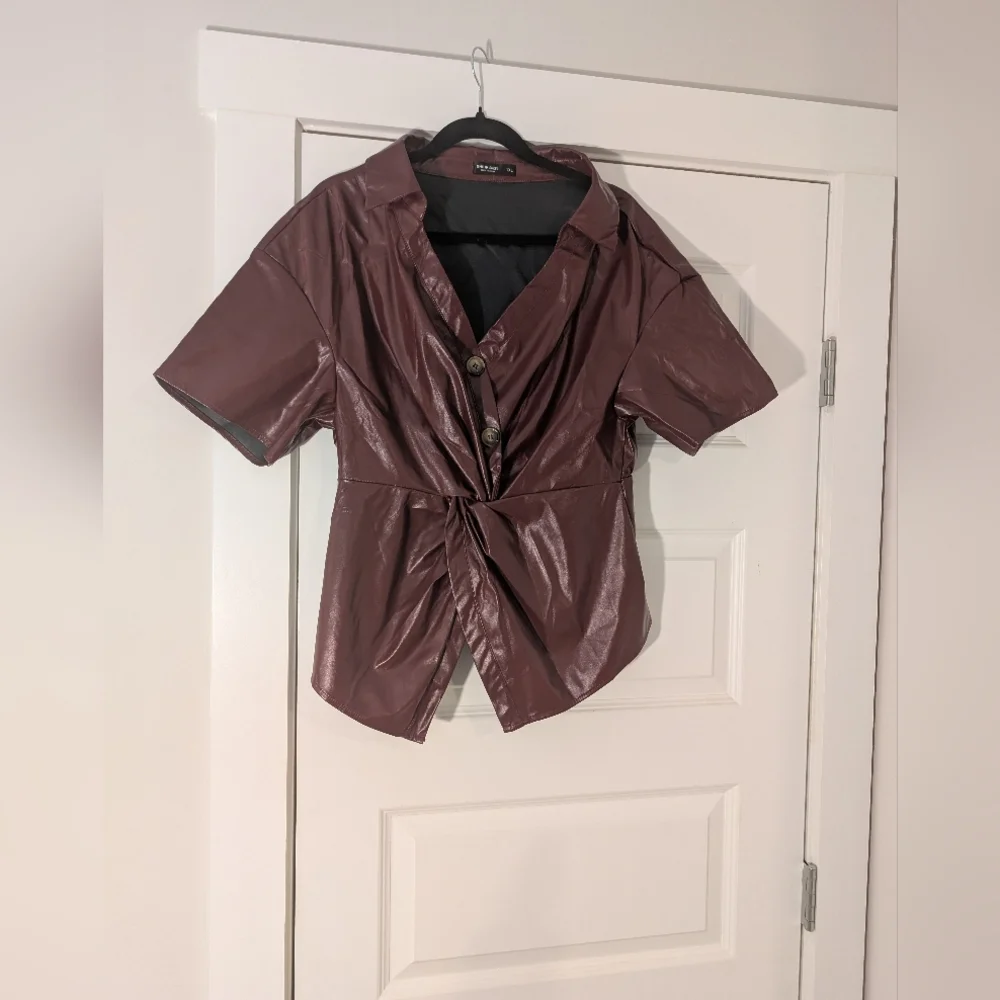 SHEIN Maroon Leather Short Sleeve Top Size 1XL - Picture 3 of 8